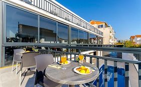 All Saints Suites B&B Kastela